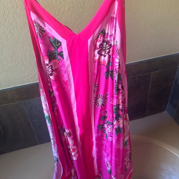 Dress - Picture 6 of 11